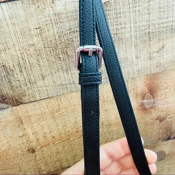 NWOT Clarks Leather Tassel Crossbody - Picture 6 of 8